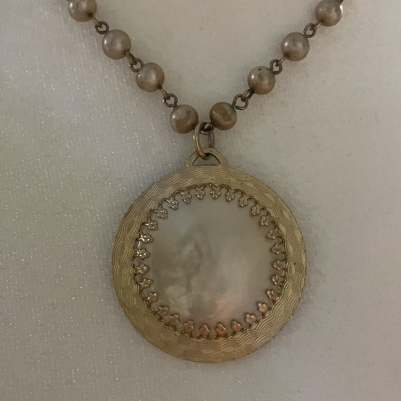 Vintage Necklace Glassy 9 Inch Tan and Gold - Picture 10 of 12